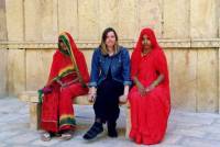 jaisalmer5 Charlotte og 2 sari-piger vi mdte i Jaisalmer.